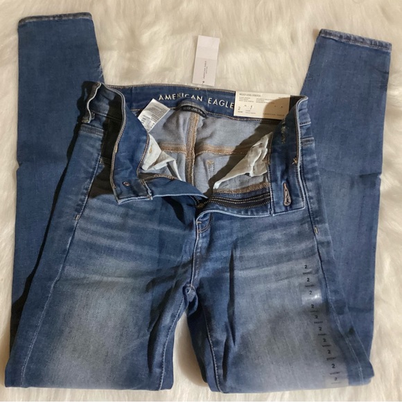 American Eagle Hi Rise size 2 short NWT - Picture 4 of 4